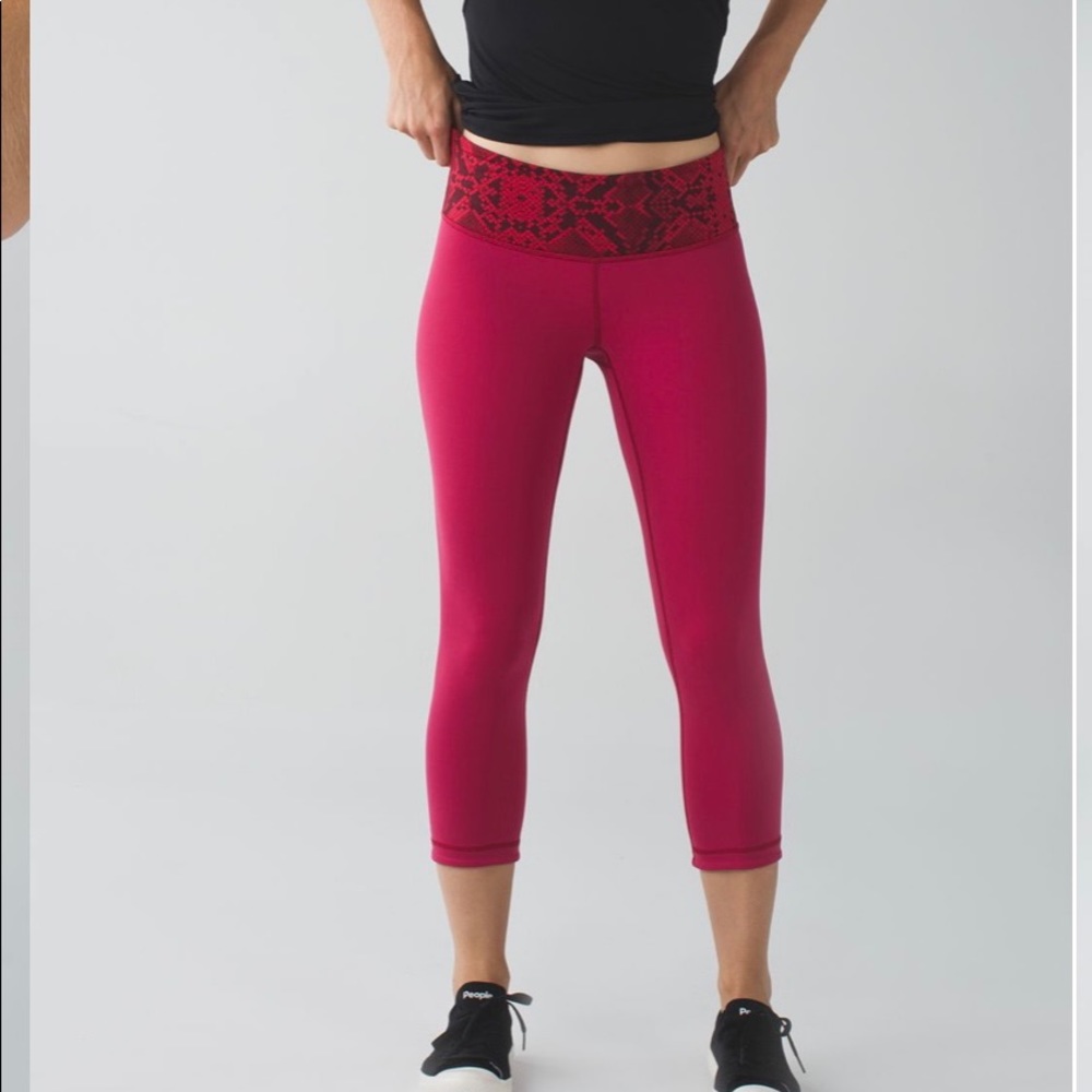 Lululemon Wunder Under Crop II Cranberry Alarming Leggings